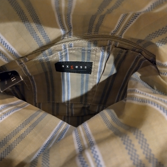 Axcess Tan and Brown Bag - Picture 3 of 3